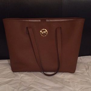 Michael Kors Jet Set Bag